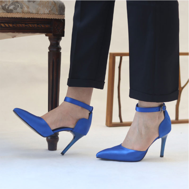royal-blue-satin-pointed-toe-ankle-strap-heels1 کفش مجلسی زنانه ساتن پاشنهبلند نوکتیز با بند مچی (مناسب مهمانی و عروسی) - تصویر 1